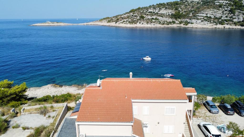 Vila uz more iz zraka